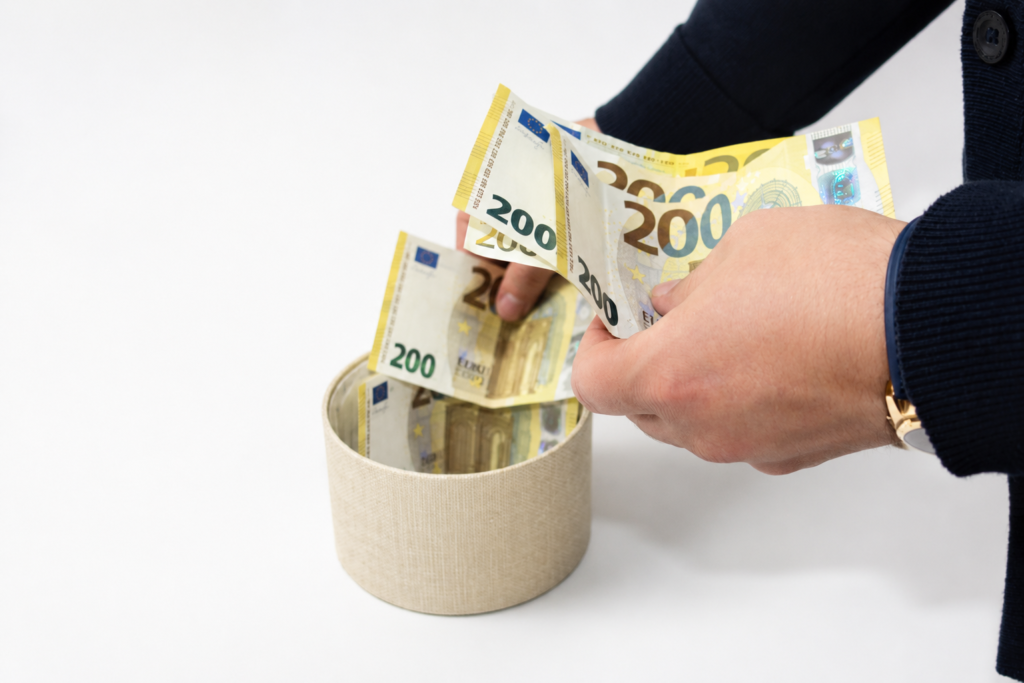 Geld erhalten für den Verkauf von Elektroartikel